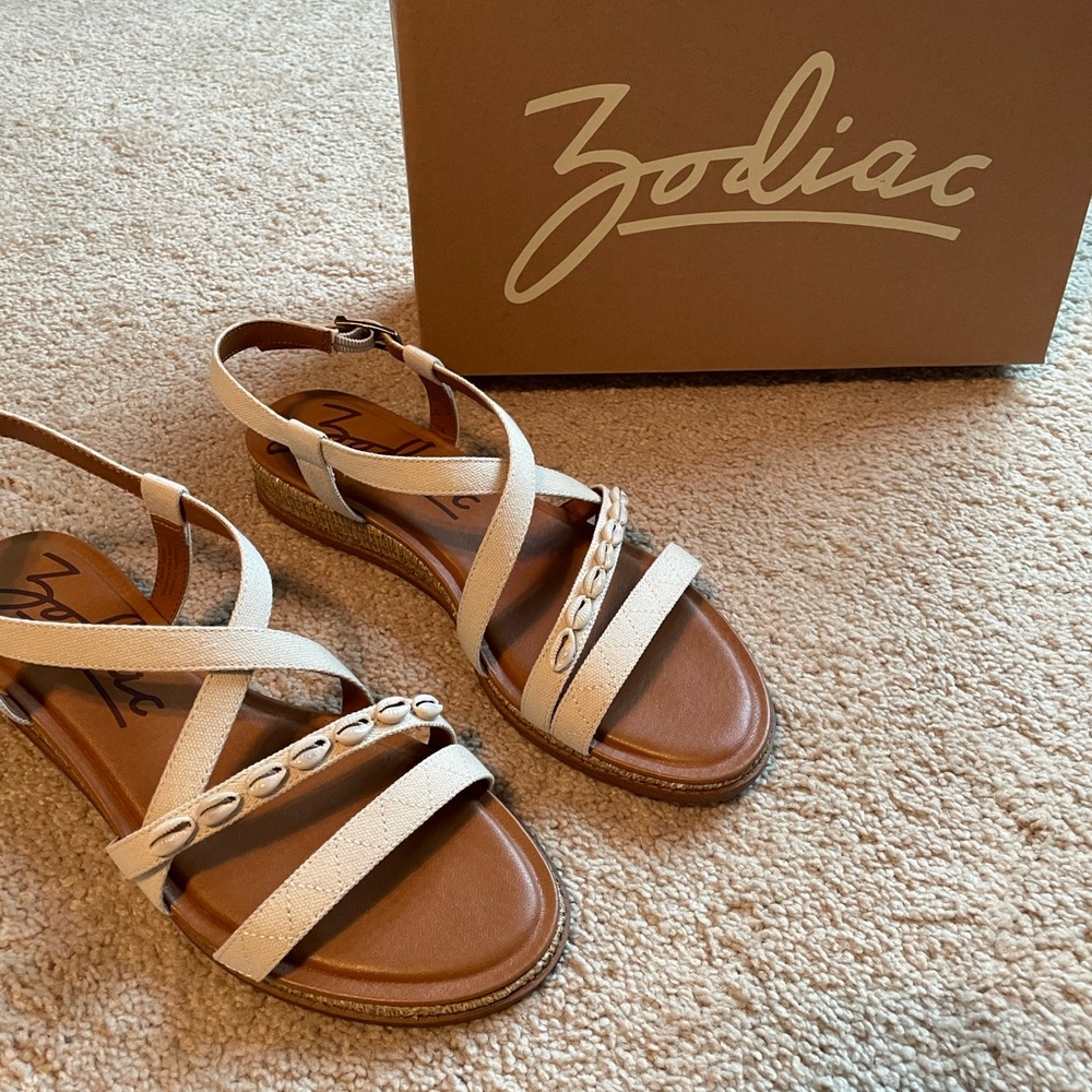 Zodiac Sandals - Picture 1 of 4